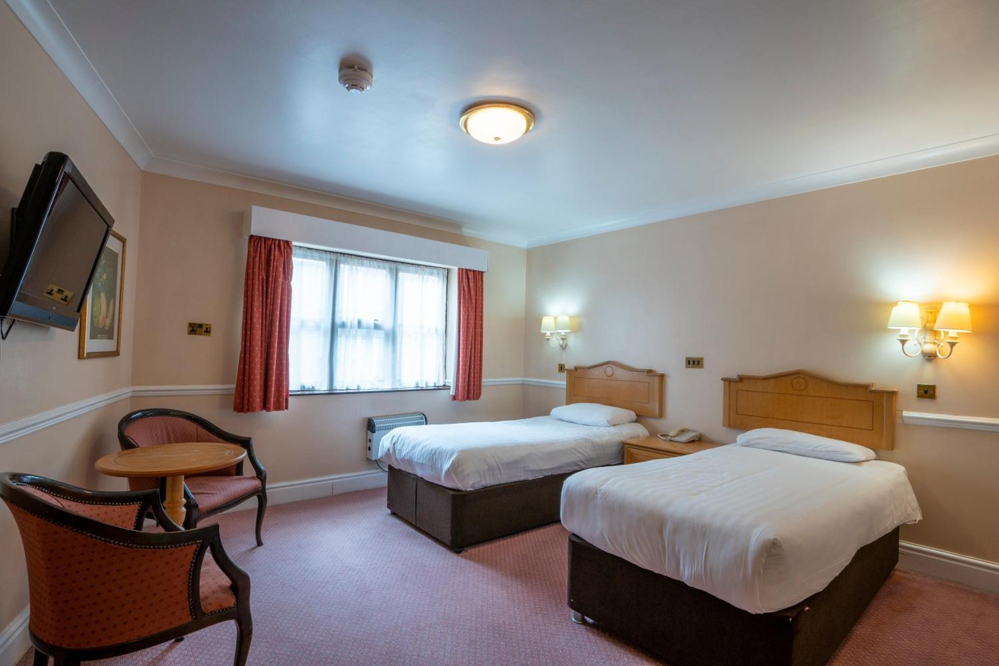 Beaufort Park Hotel Mold Ngoại thất bức ảnh