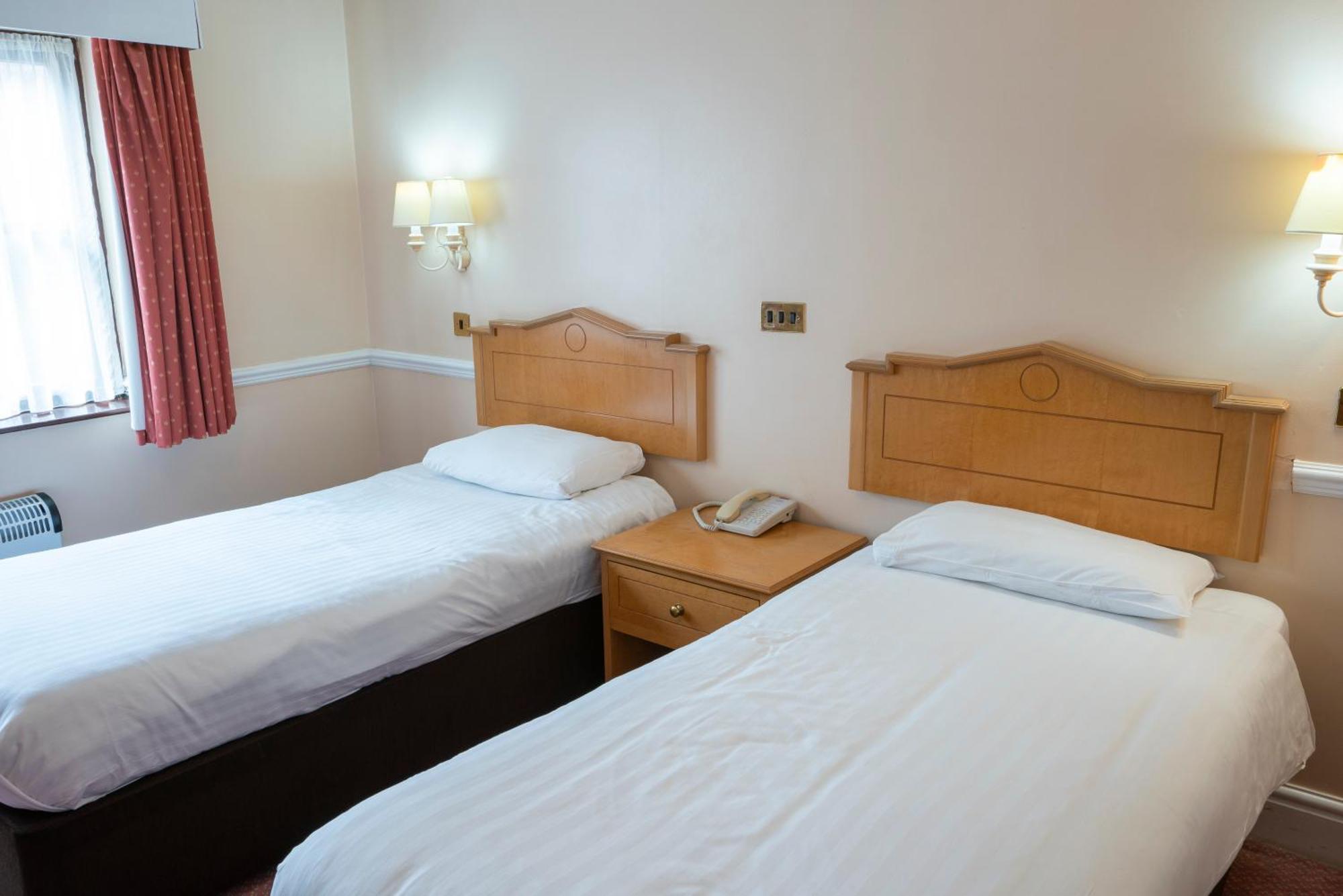 Beaufort Park Hotel Mold Ngoại thất bức ảnh