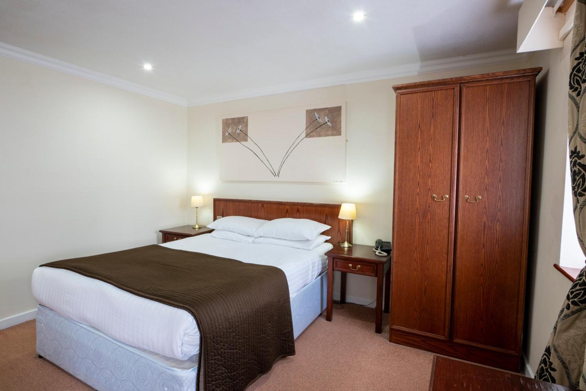 Beaufort Park Hotel Mold Ngoại thất bức ảnh