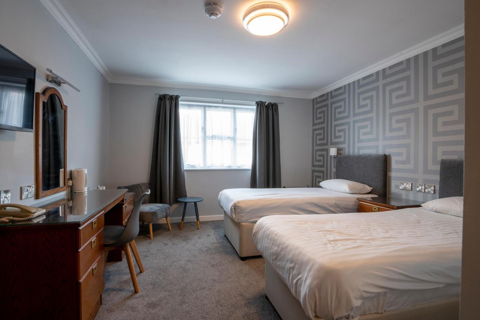 Beaufort Park Hotel Mold Ngoại thất bức ảnh
