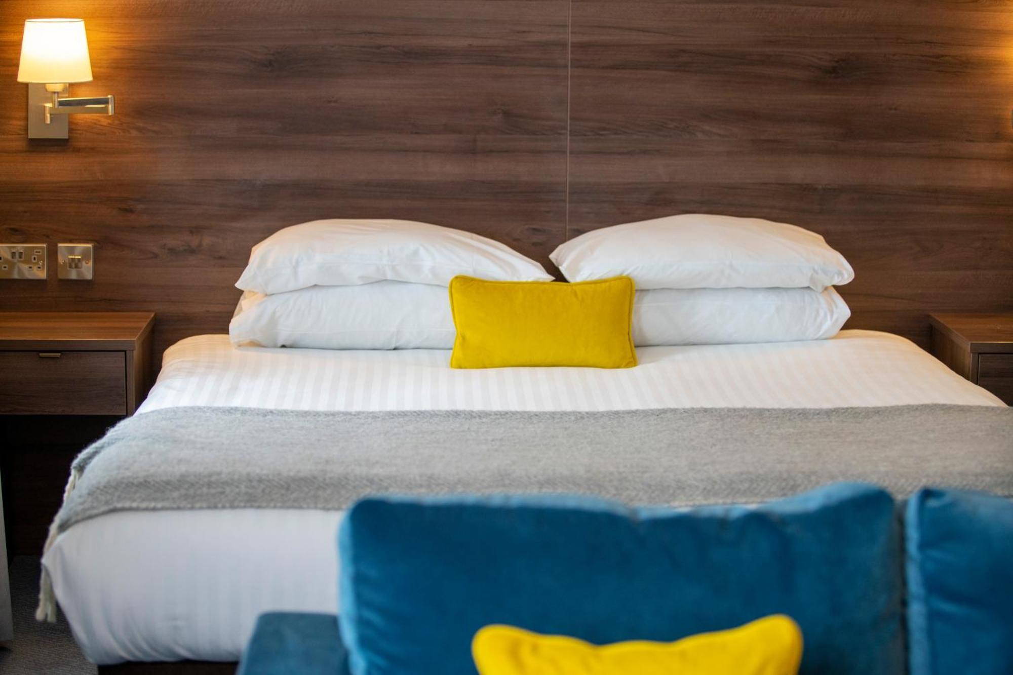 Beaufort Park Hotel Mold Ngoại thất bức ảnh