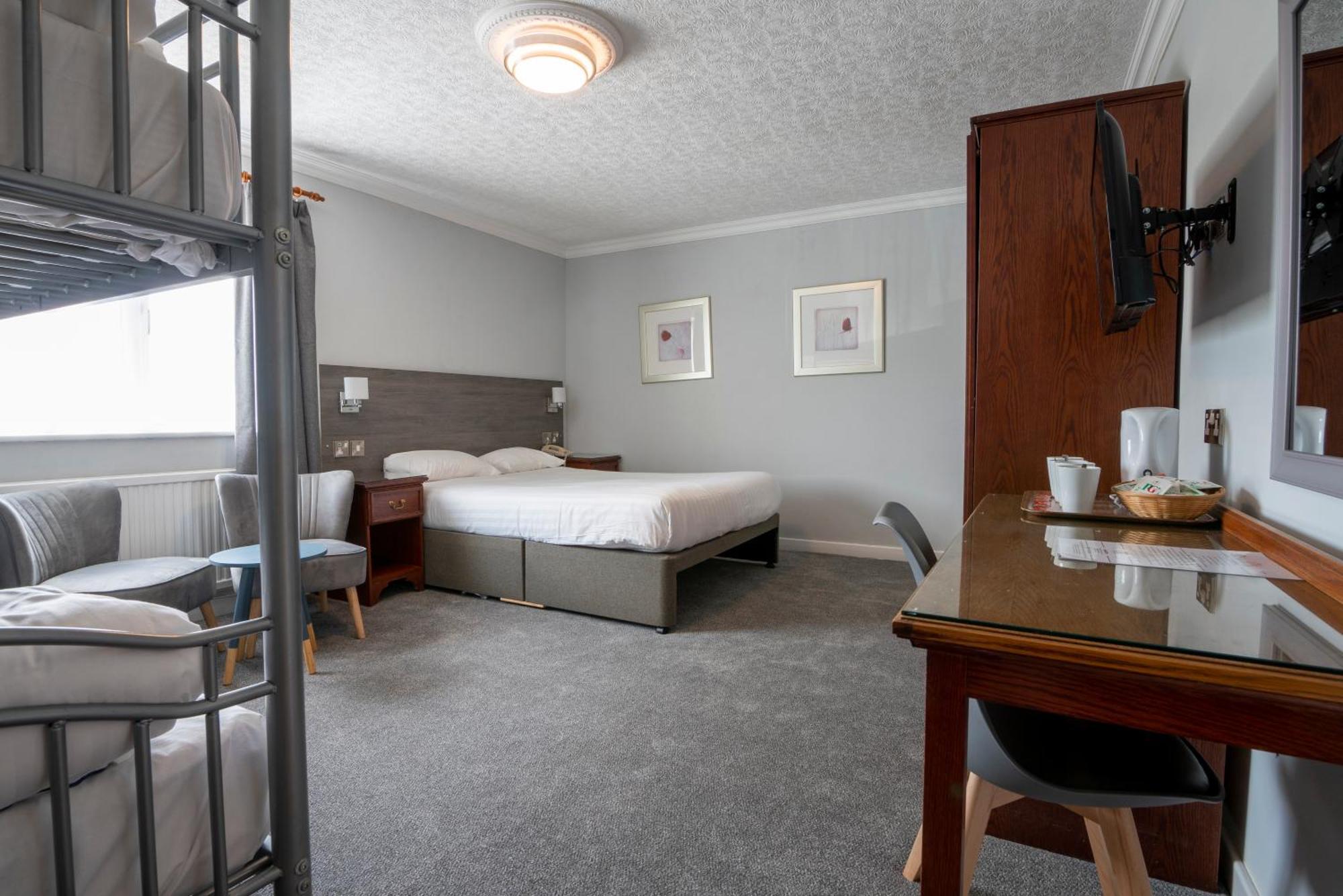Beaufort Park Hotel Mold Ngoại thất bức ảnh