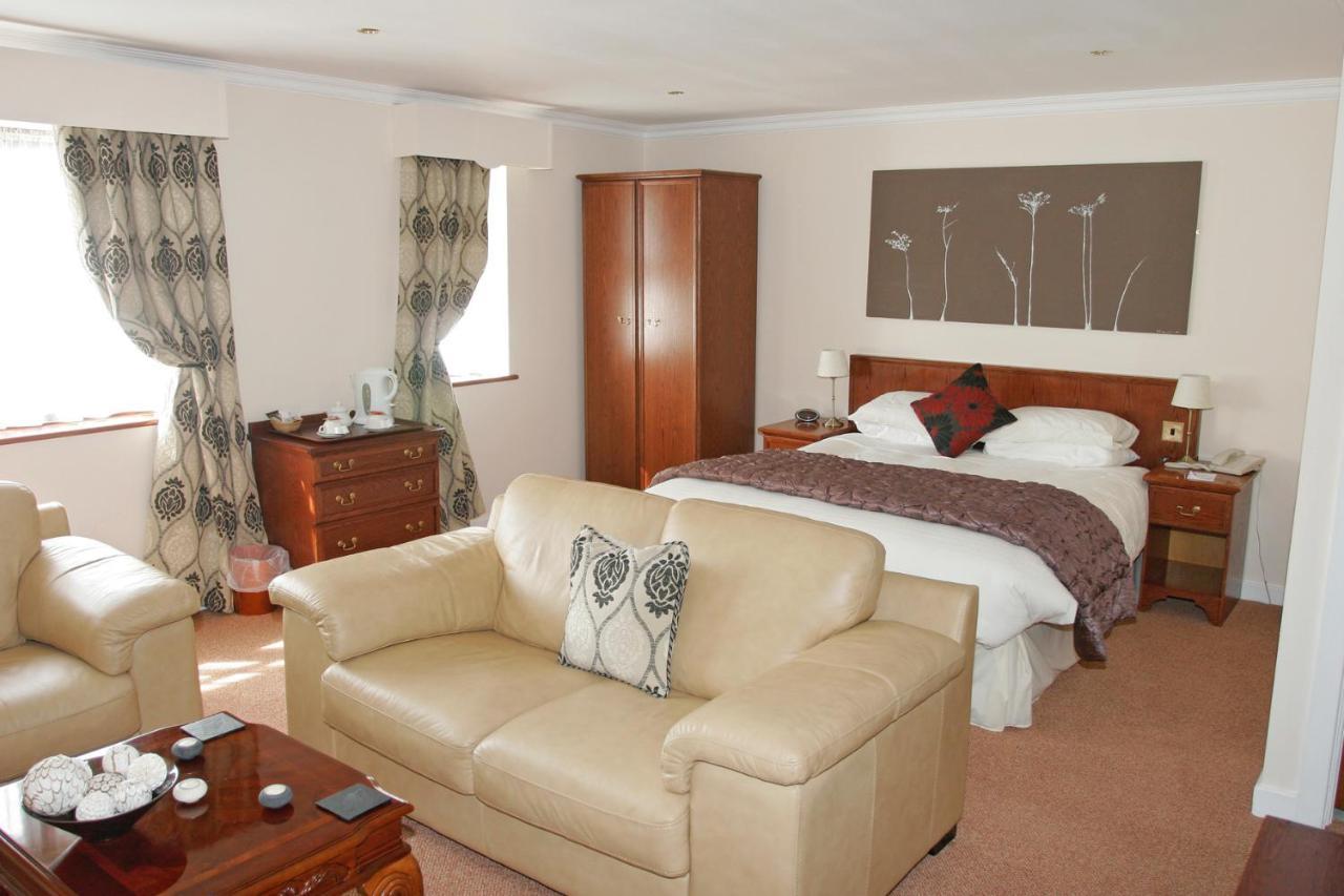 Beaufort Park Hotel Mold Ngoại thất bức ảnh