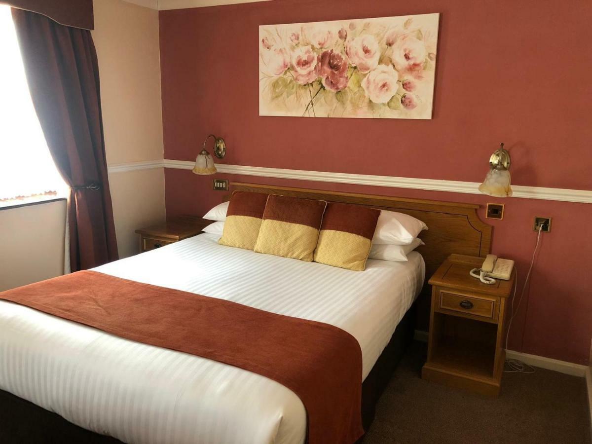 Beaufort Park Hotel Mold Ngoại thất bức ảnh